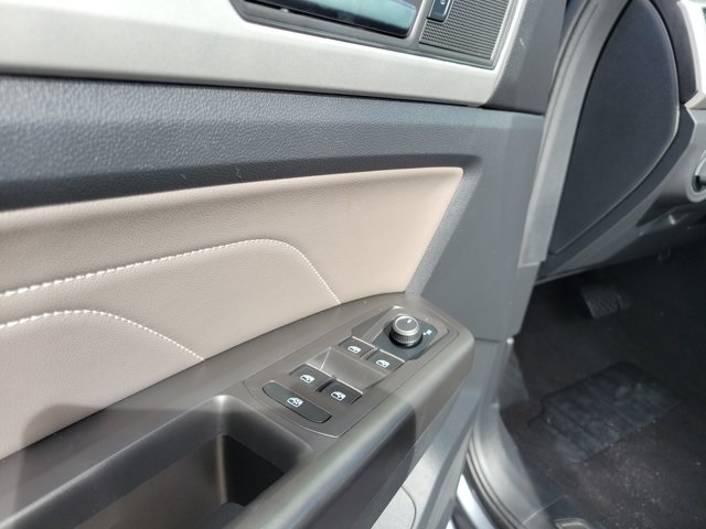 2022 Gray Volkswagen Atlas 3.6L V6 SE w/Technology AWD SUV
