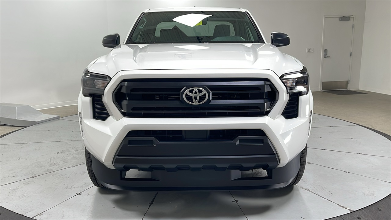 2025 Toyota Tacoma SR XtraCab photo 2
