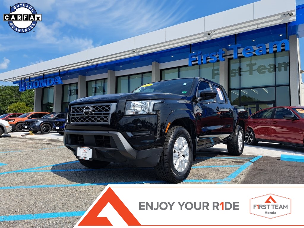 2022 Nissan Frontier SV 4D Crew Cab RWD