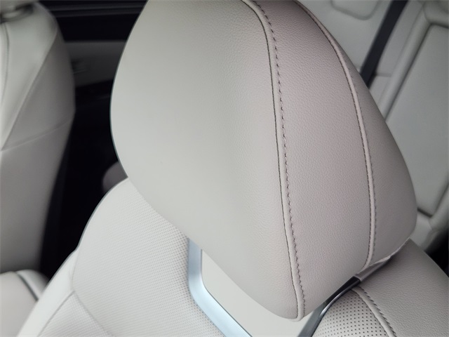 2022 Shimmering Silver Hyundai Tucson Limited FWD SUV