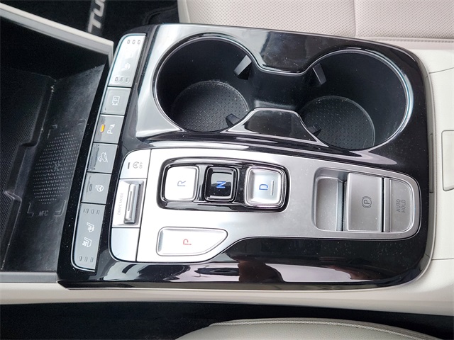2022 Shimmering Silver Hyundai Tucson Limited FWD SUV