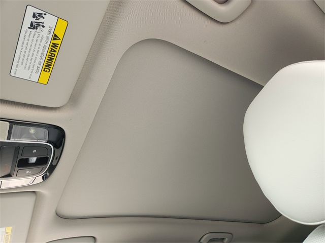 2022 Shimmering Silver Hyundai Tucson Limited FWD SUV