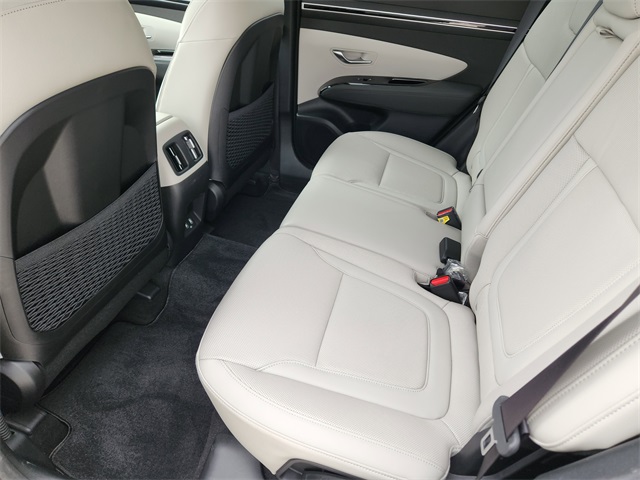 2022 Shimmering Silver Hyundai Tucson Limited FWD SUV