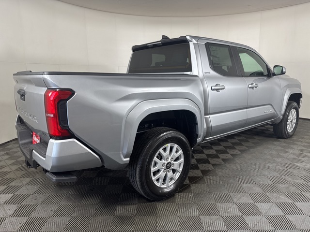 2025 Toyota Tacoma SR5 Double Cab photo 3