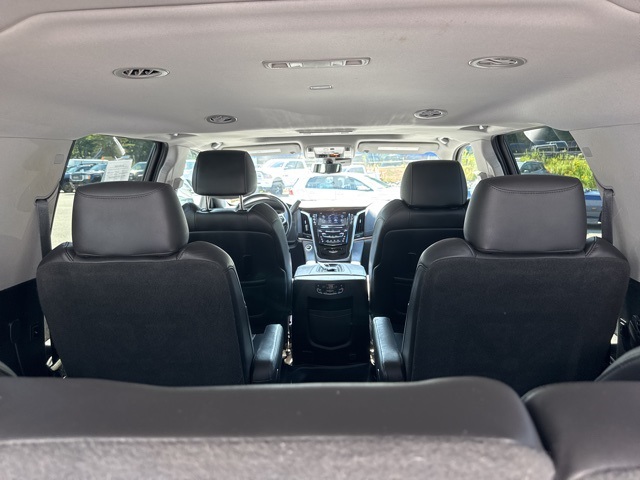 2018 Cadillac Escalade ESV Luxury photo 11