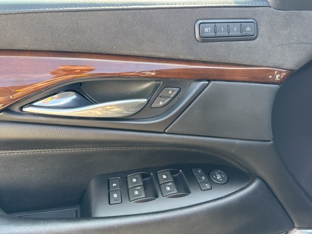 2018 Cadillac Escalade ESV Luxury photo 17