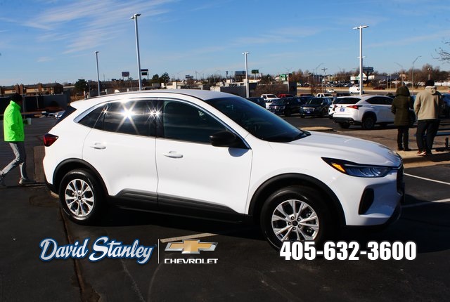 used 2023 Ford Escape car, priced at $21,602