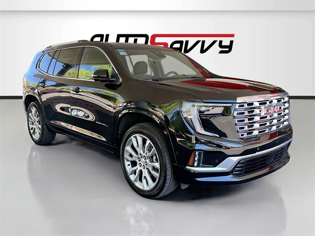 2024 GMC Acadia Denali's photo