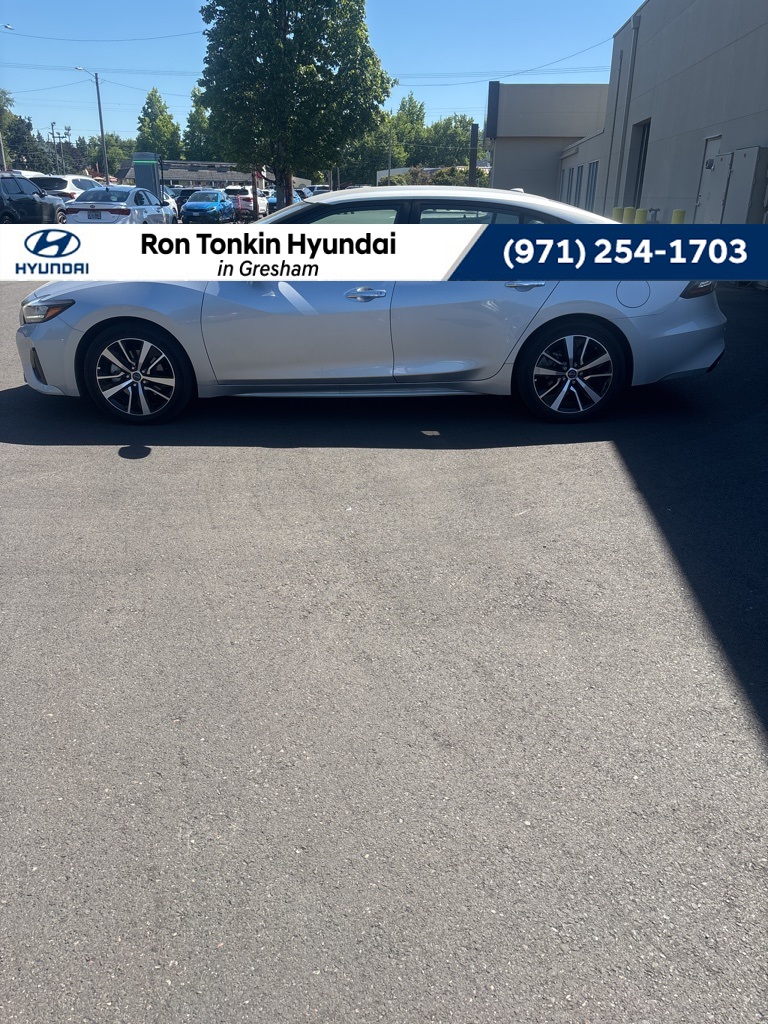 2023 Nissan Maxima SV