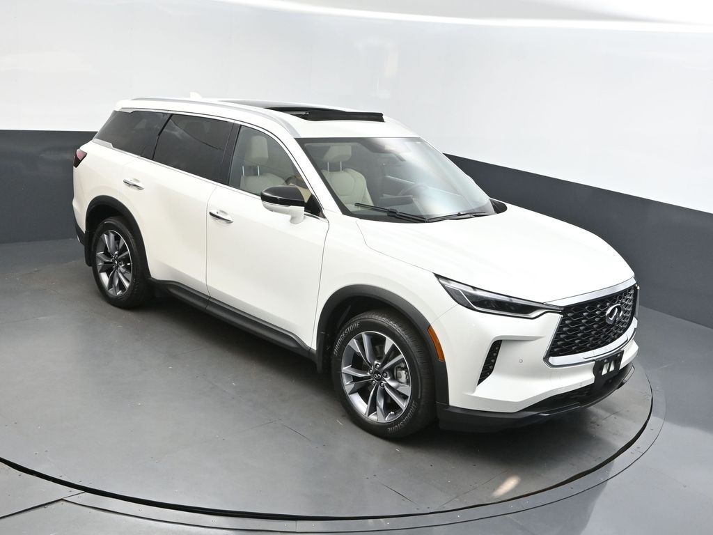 2024 Majestic White INFINITI QX60 LUXE SUV