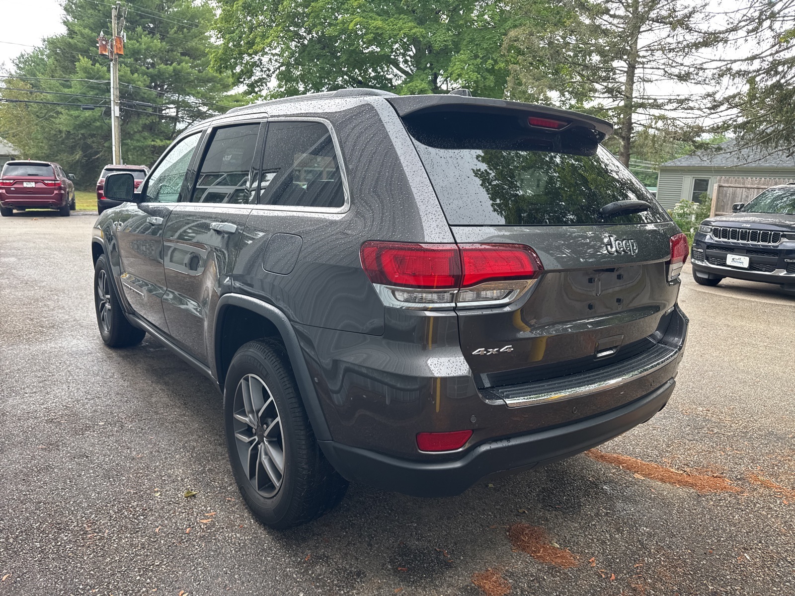 2021 Granite Crystal Metallic Clearcoat Jeep Grand Cherokee Limited 4X4 SUV