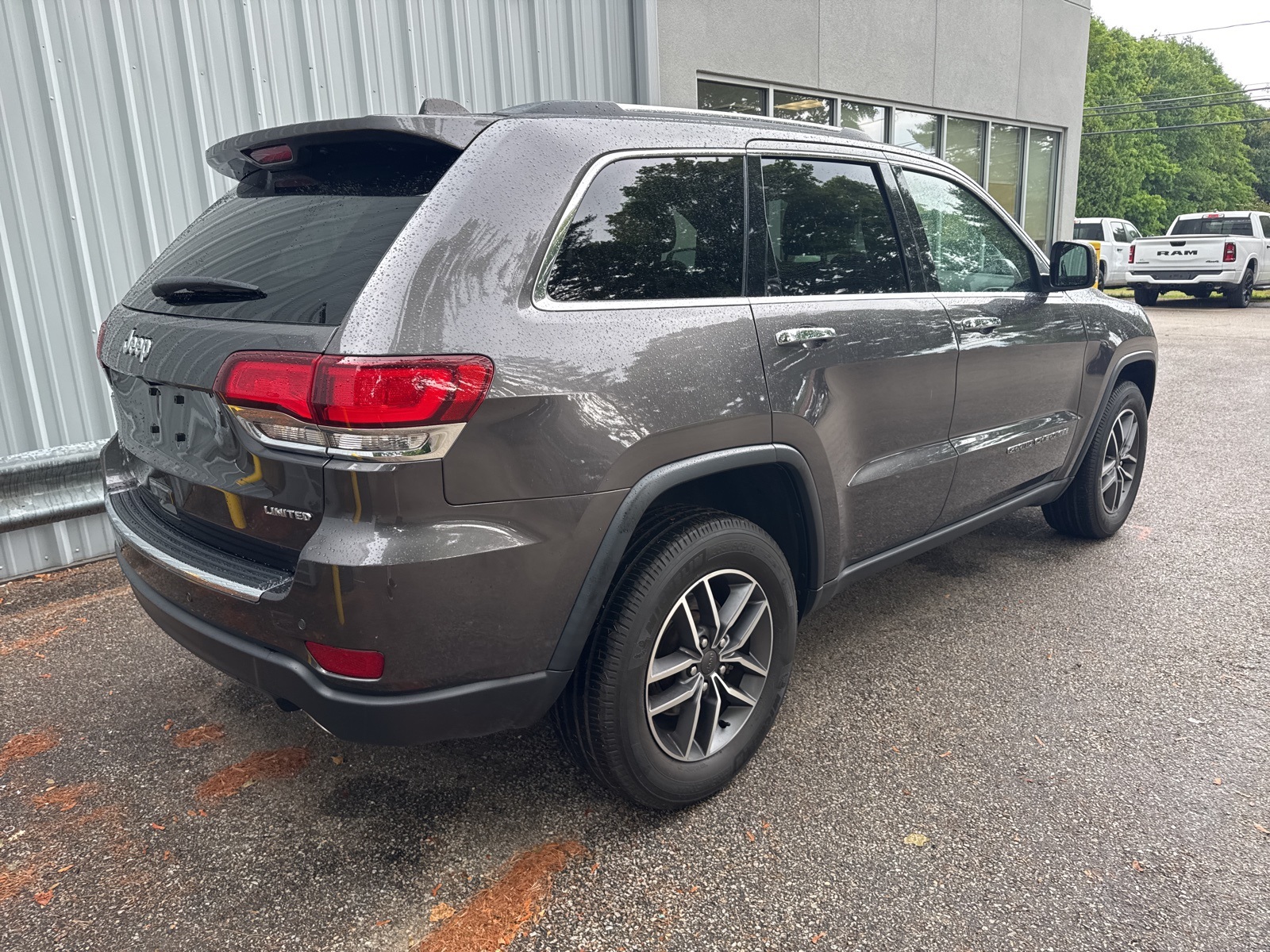 2021 Granite Crystal Metallic Clearcoat Jeep Grand Cherokee Limited 4X4 SUV