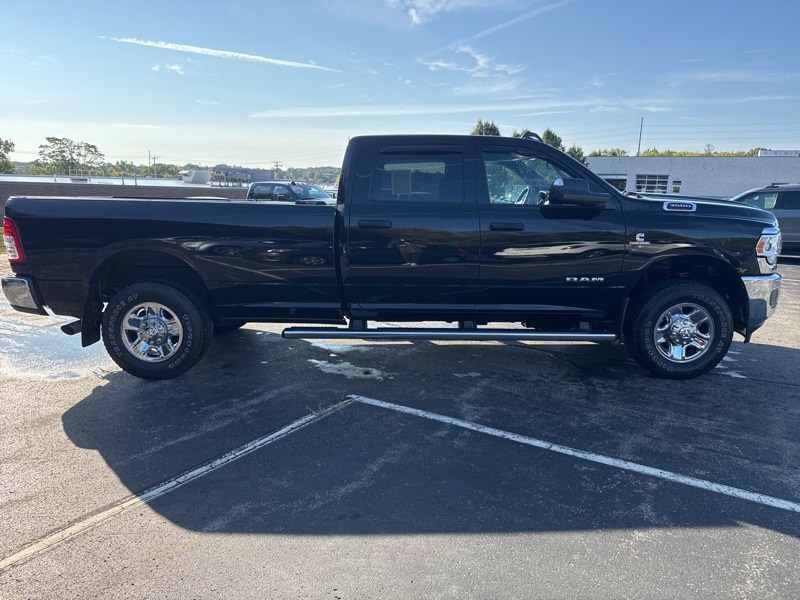 2022 Ram 3500 Tradesman photo 2