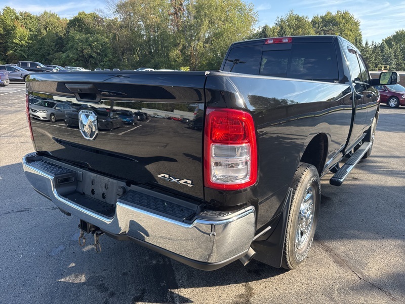 2022 Ram 3500 Tradesman photo 3