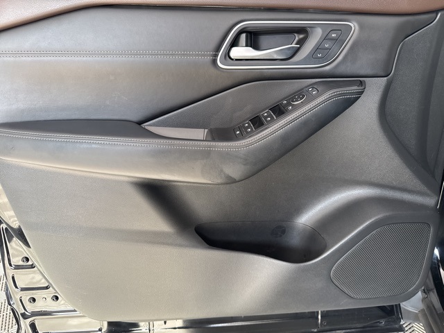 2021 Super Black Nissan Rogue Platinum FWD SUV