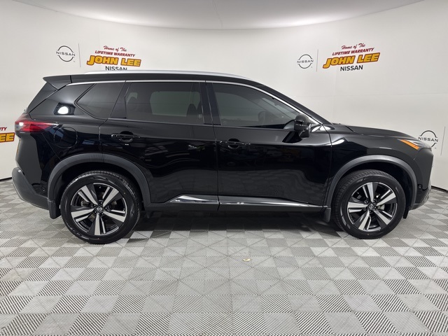 2021 Super Black Nissan Rogue Platinum FWD SUV