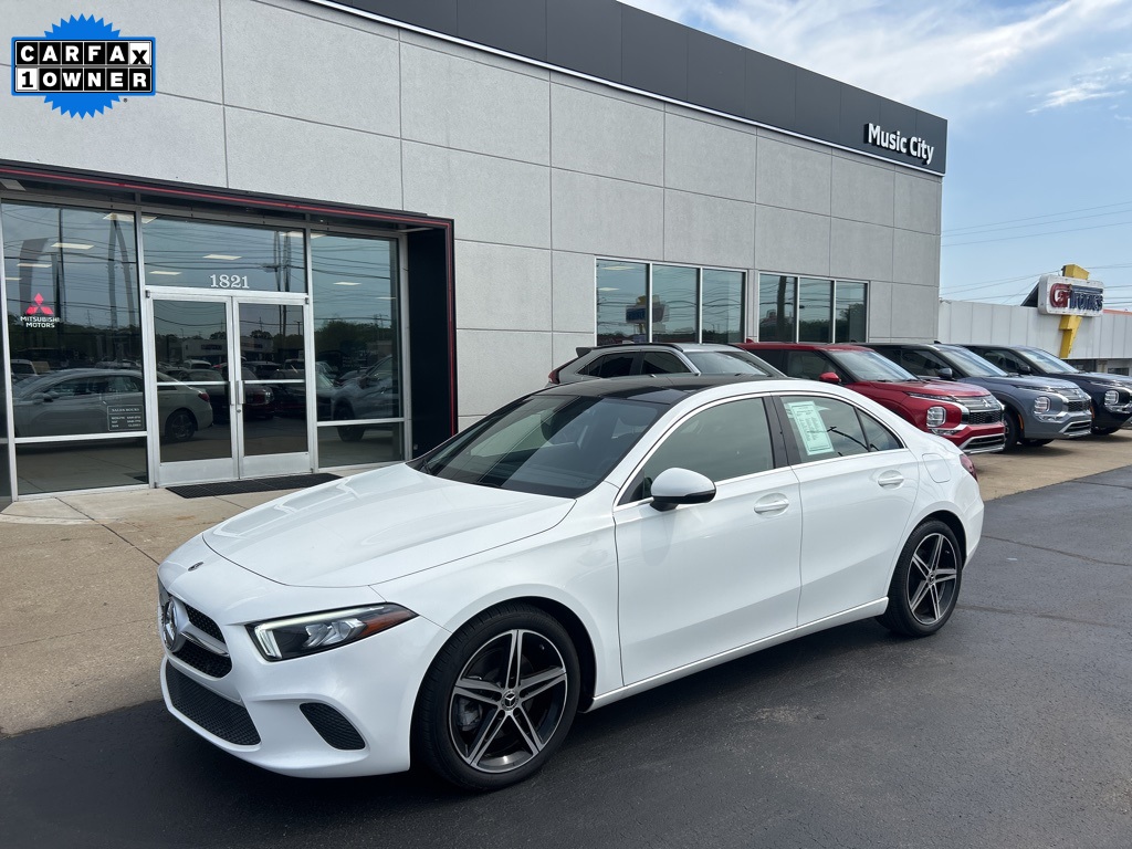 2022 Mercedes-Benz A-Class A220's photo