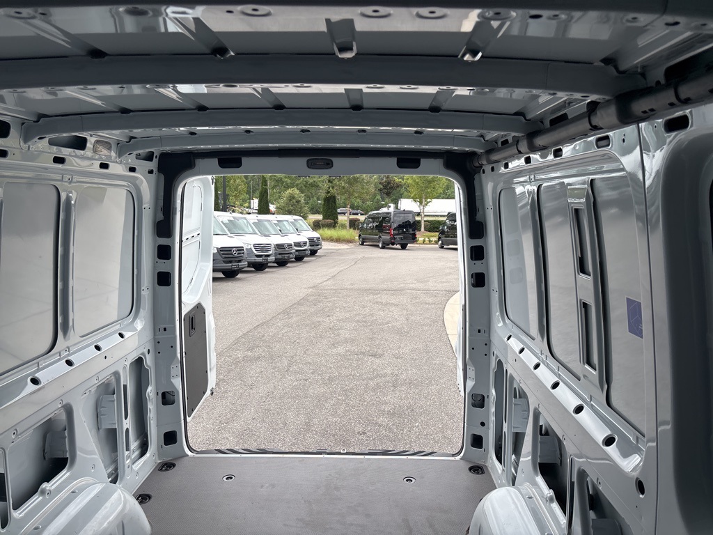Used 2023 Mercedes-Benz Sprinter 2500 - photo 18