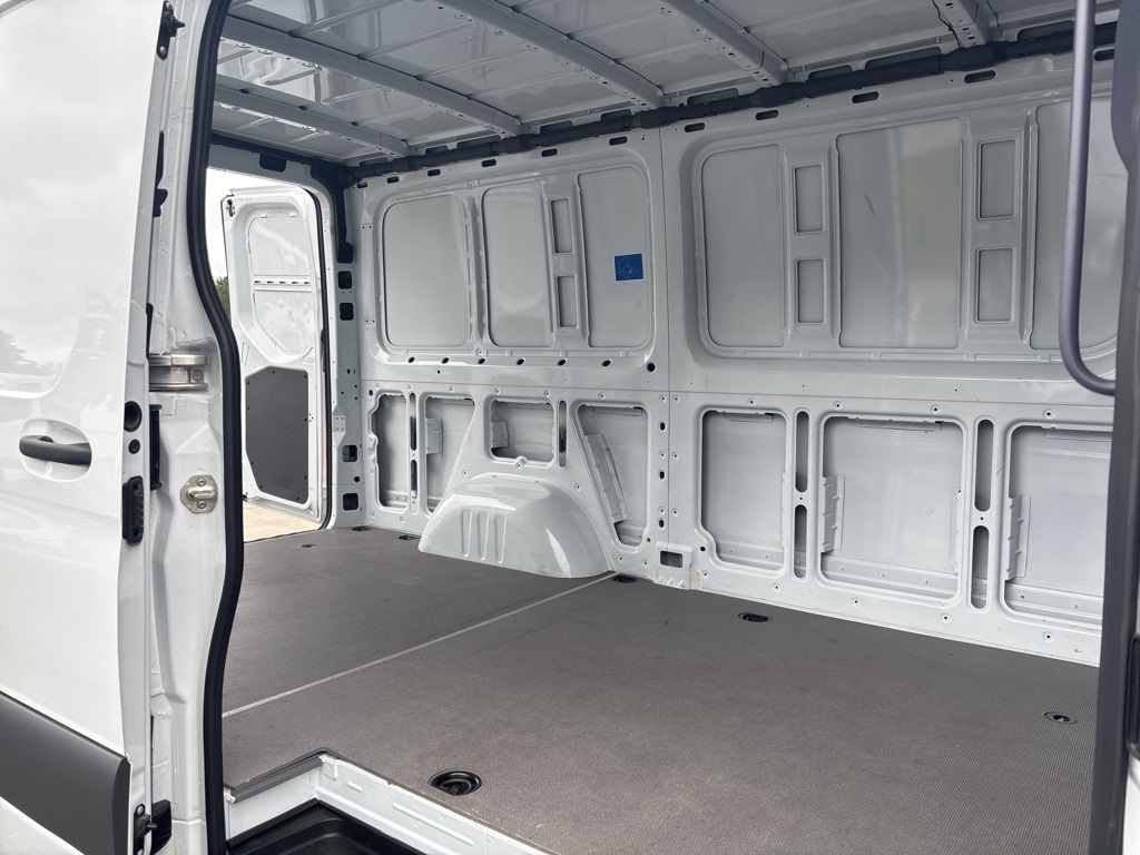 Used 2023 Mercedes-Benz Sprinter 2500 - photo 22