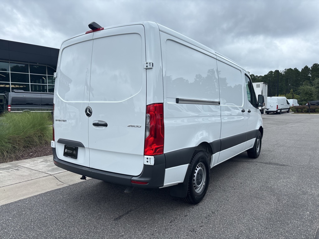 Used 2023 Mercedes-Benz Sprinter 2500 - photo 5