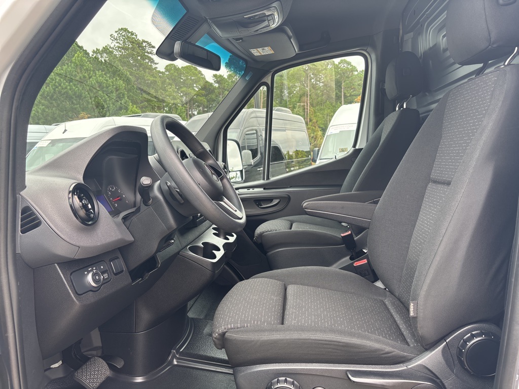 Used 2023 Mercedes-Benz Sprinter 2500 - photo 42