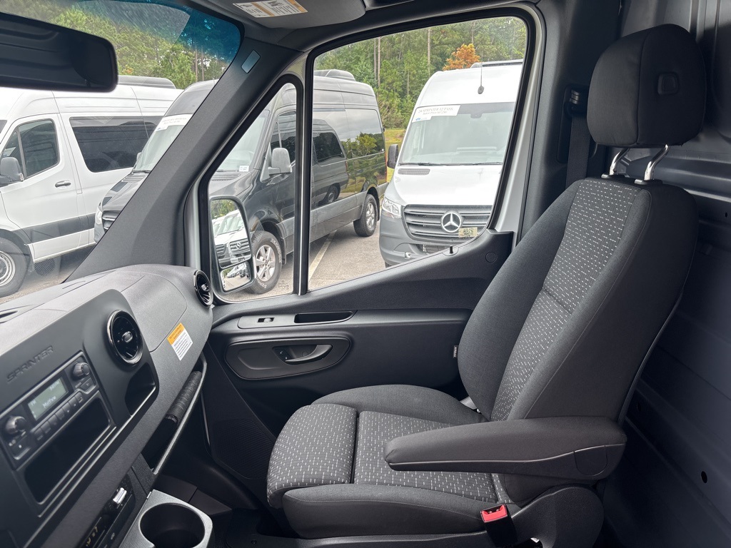 Used 2023 Mercedes-Benz Sprinter 2500 - photo 44