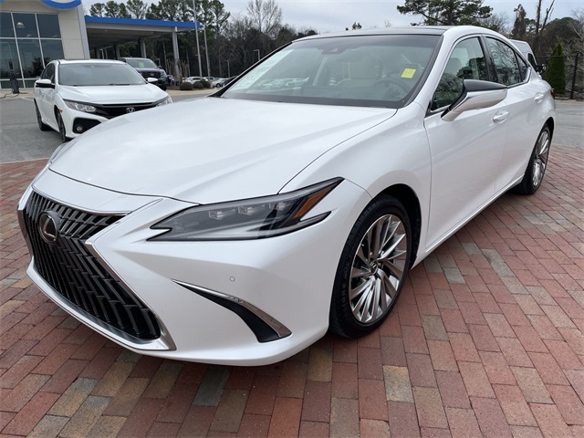 2022 Lexus ES 350 Ultra Luxury's photo