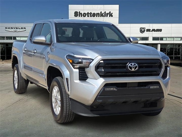 2024 Toyota Tacoma SR5's photo