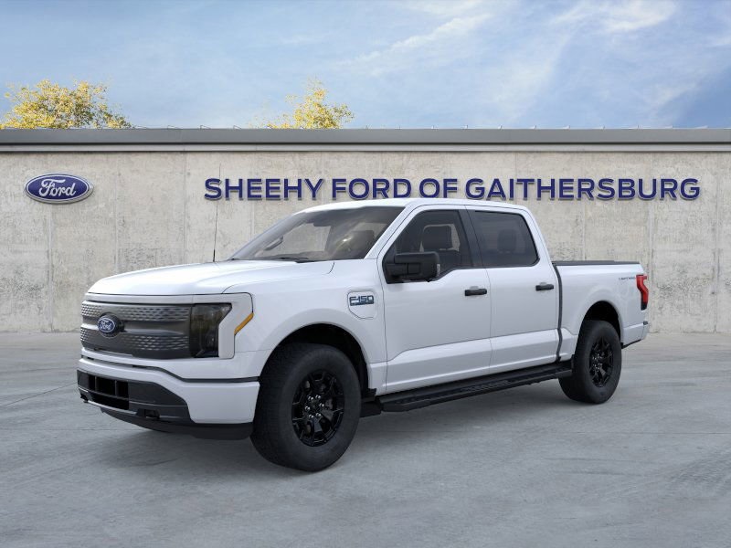 2025 Ford F-150 Lightning XLT photo 2