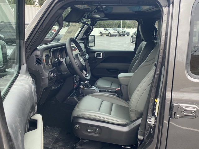 new 2026 Jeep Gladiator car, priced at $53,281