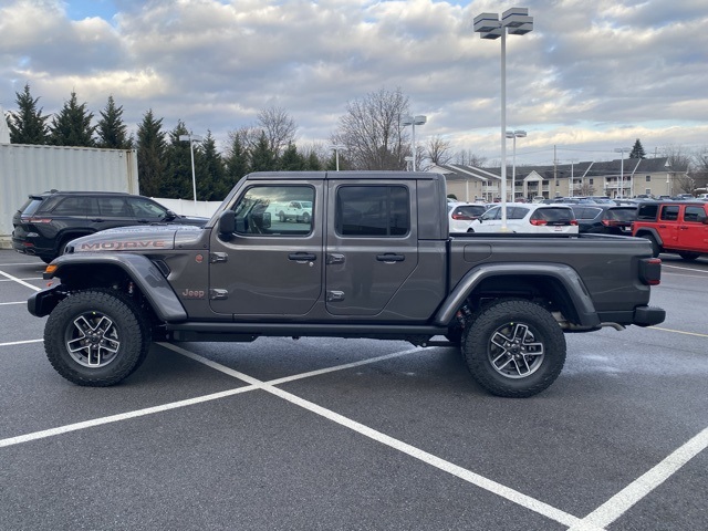 new 2026 Jeep Gladiator car, priced at $53,281