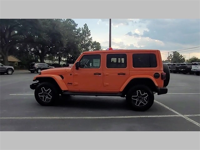 2025 Jeep Wrangler 4-Door Sahara 4x4