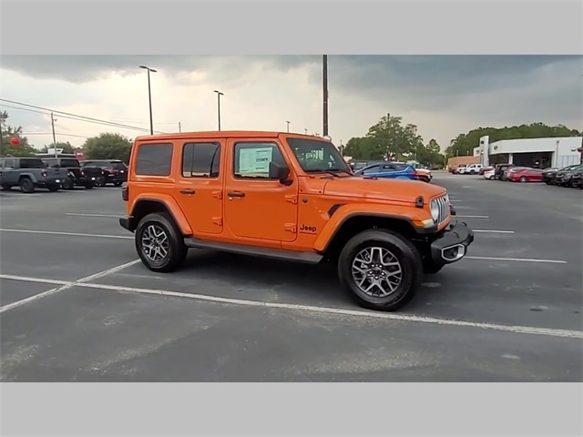 2025 Jeep Wrangler 4-Door Sahara 4x4