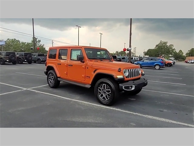 2025 Jeep Wrangler 4-Door Sahara 4x4