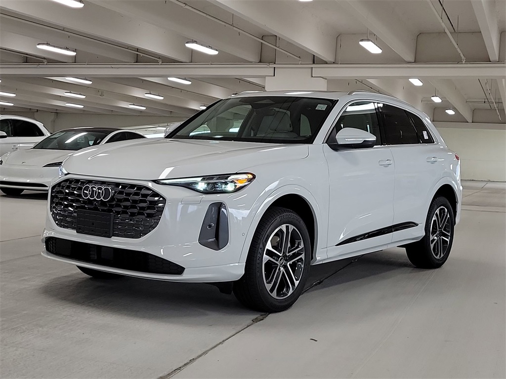 2025 Audi New Q5 Premium Plus's photo