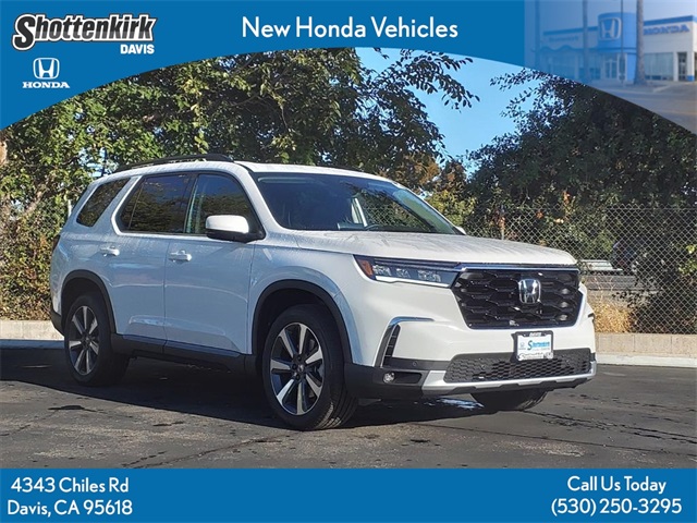 2025 Honda Pilot Touring's photo