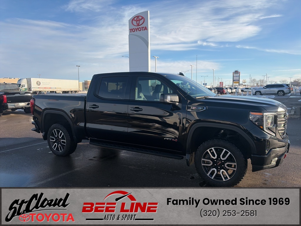 2022 GMC Sierra 1500 AT4's photo