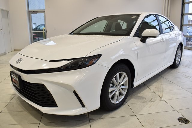2026 Toyota Camry LE photo 2