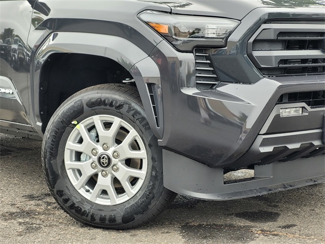 2025 Toyota Tacoma SR5 Double Cab photo 3