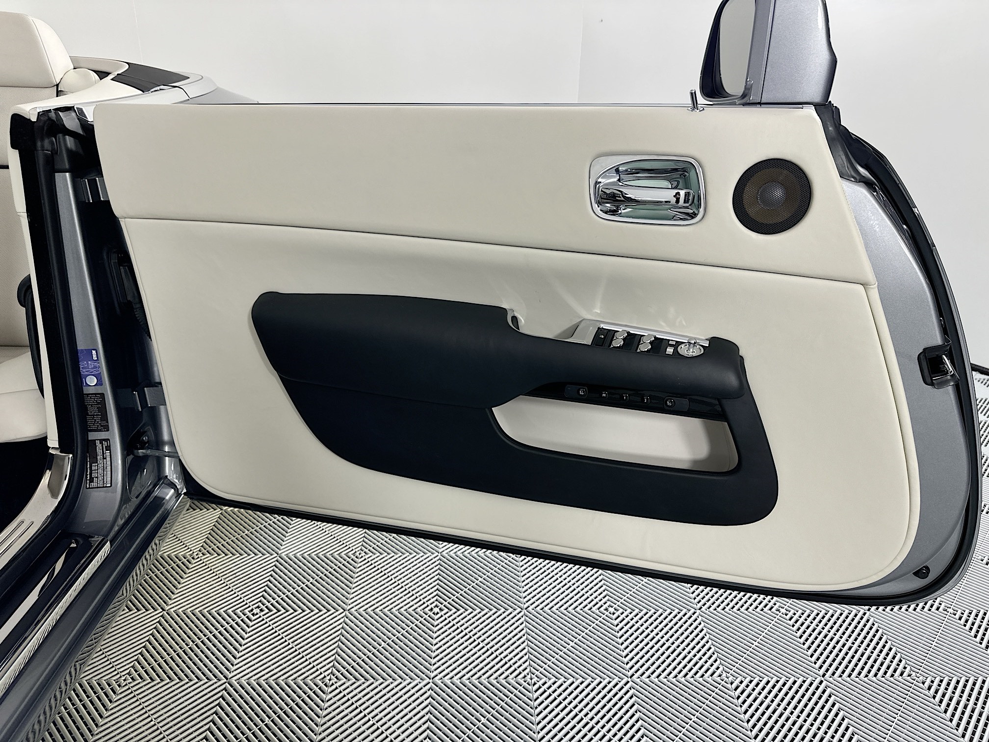 used 2016 Rolls-Royce Dawn car, priced at $244,998