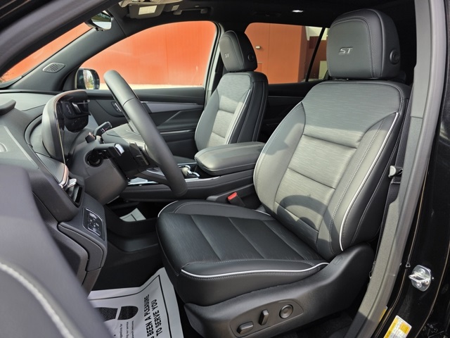 2026 Buick Enclave Sport Touring photo 4