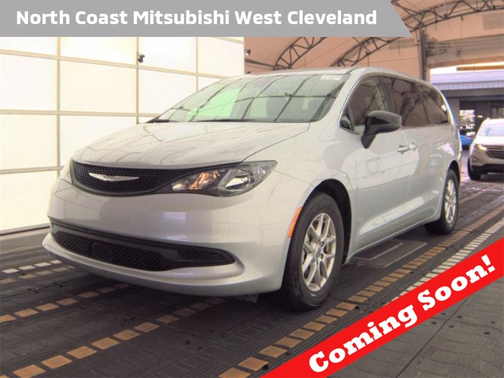 Pre-Owned 2024 Chrysler Voyager LX's photo