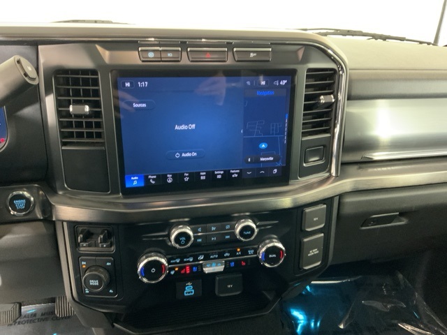 Used 2024 Silver Ford Lariat image 22