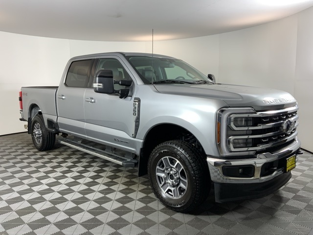 Used 2024 Silver Ford Lariat image 3