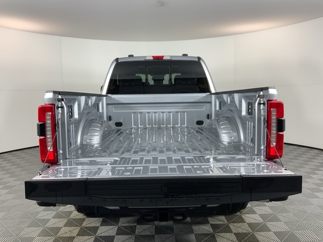 Used 2024 Silver Ford Lariat image 7