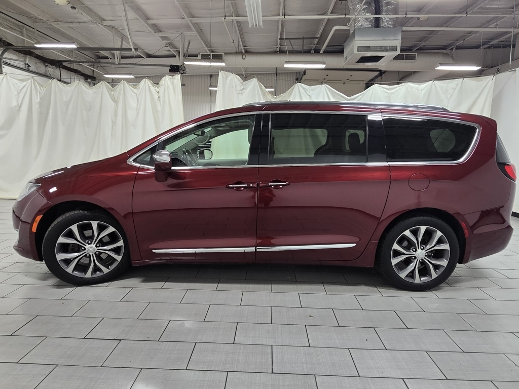 2020 Chrysler Pacifica Limited photo 14