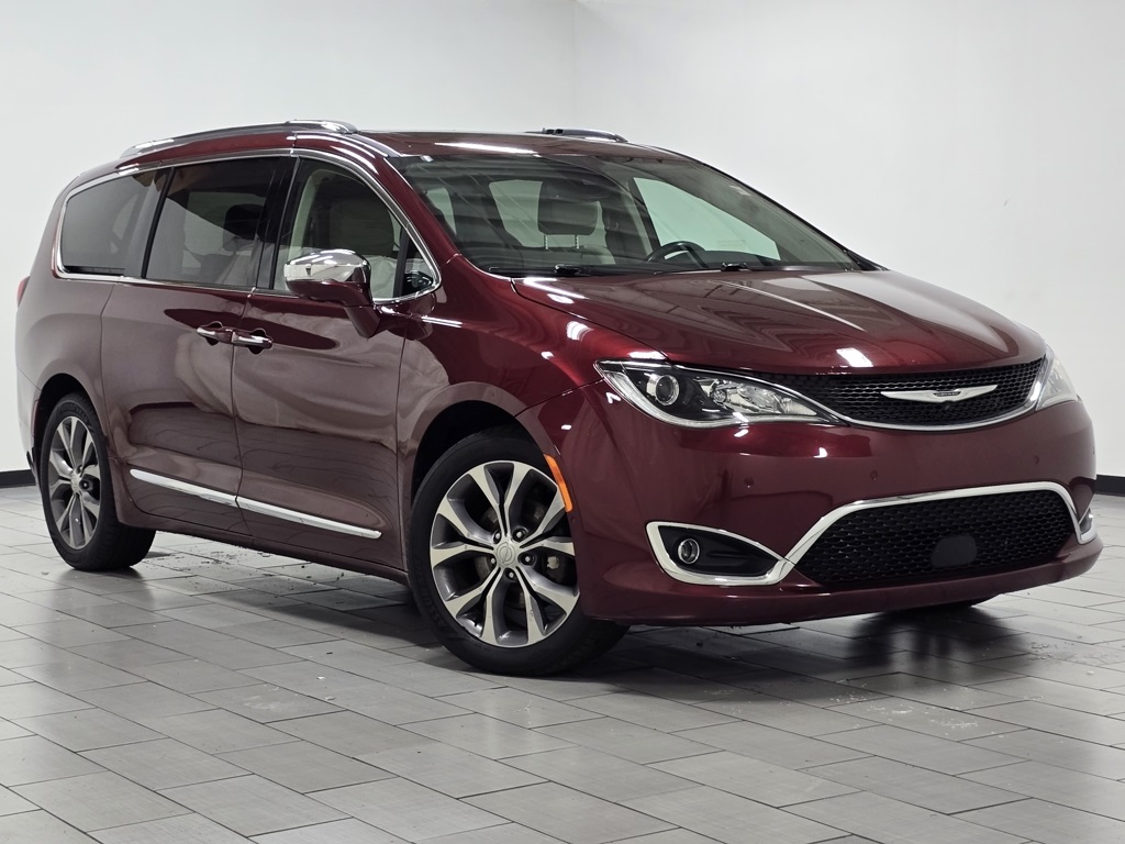 2020 Chrysler Pacifica Limited photo 2
