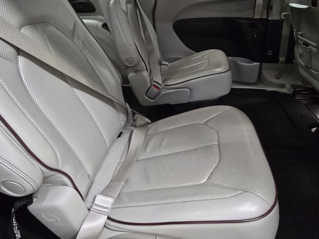 2020 Chrysler Pacifica Limited photo 20