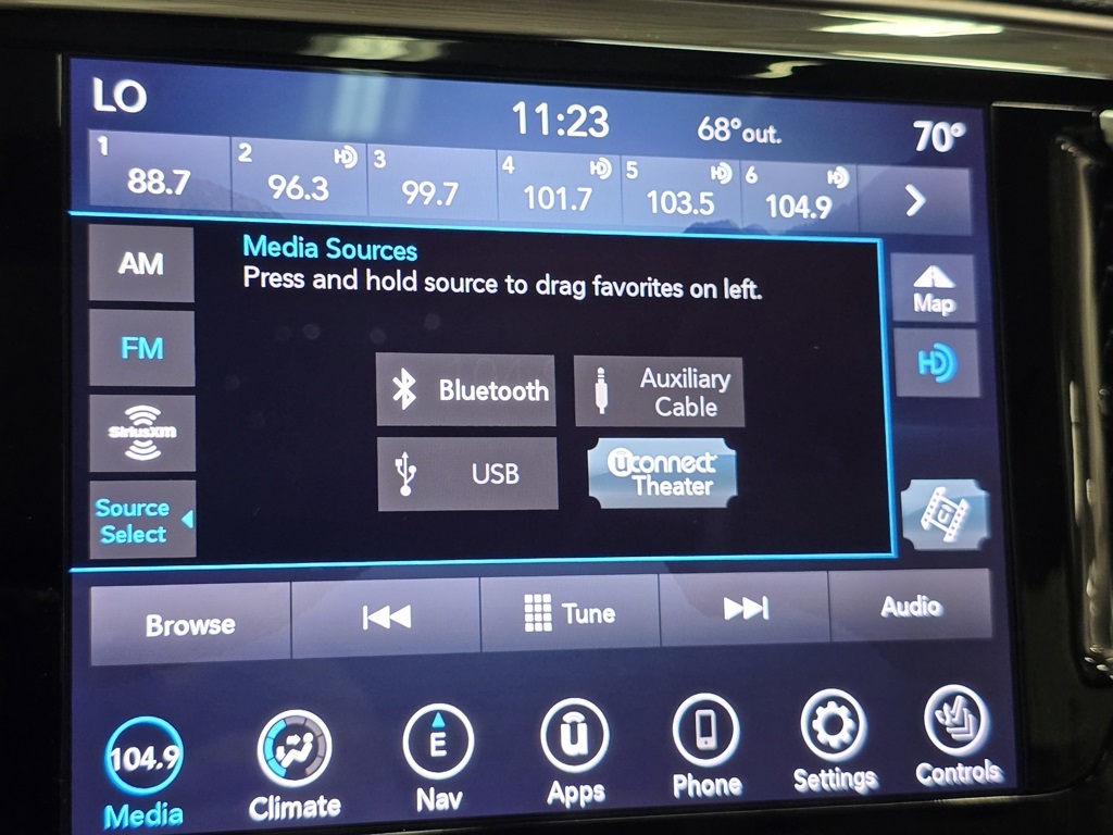 2020 Chrysler Pacifica Limited photo 6