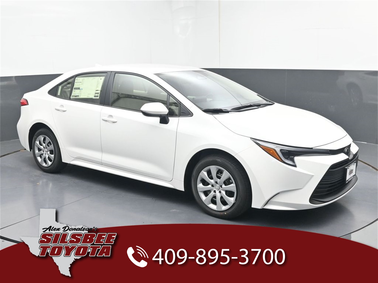 2026 Toyota Corolla LE's photo